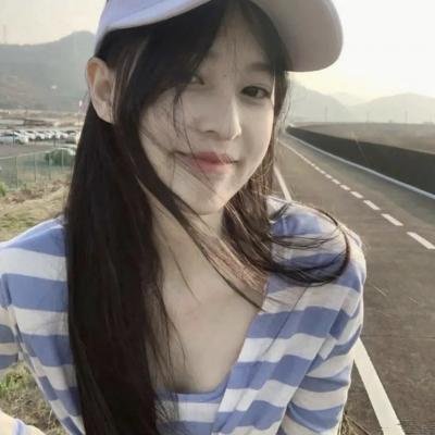 鲜花盛开的村庄